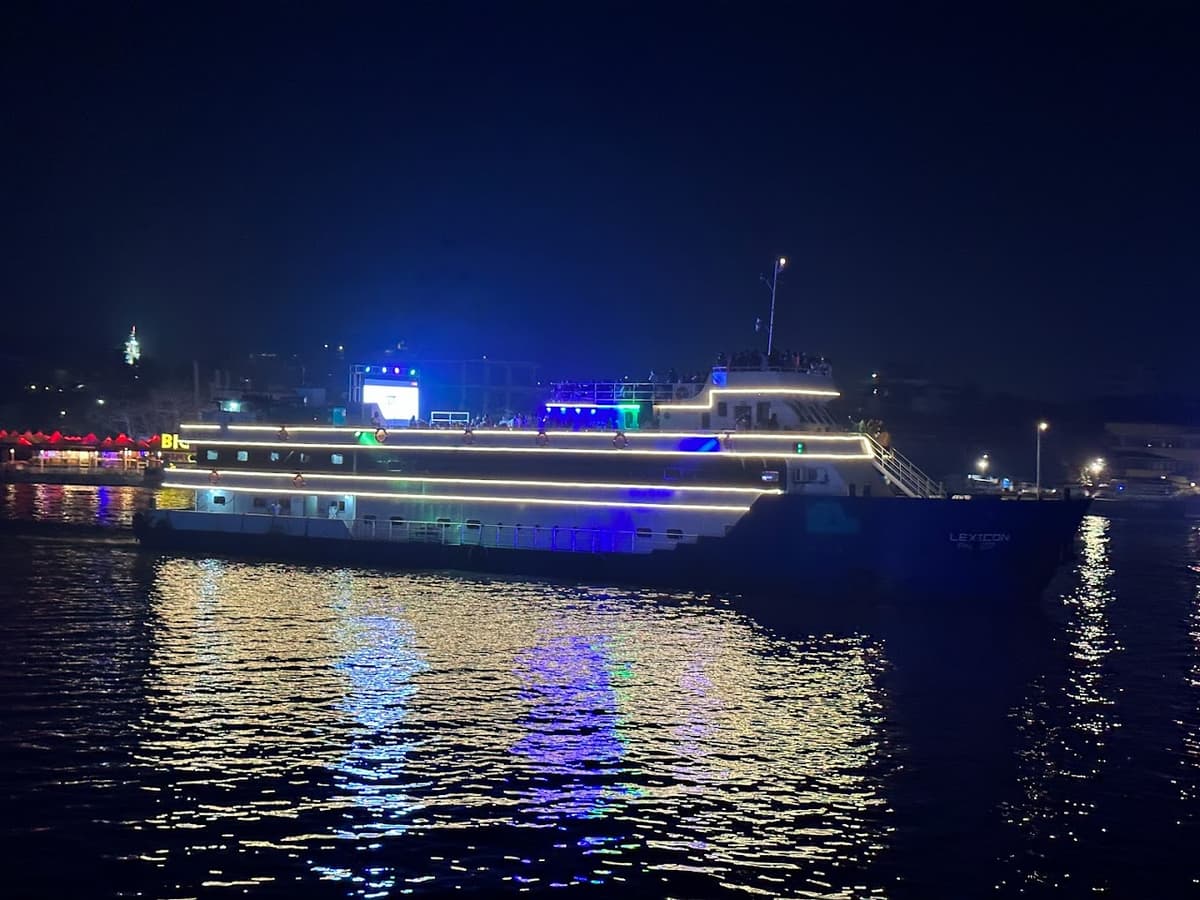 Dinner & Party Boat Cruise view 1